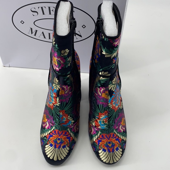 Steve Madden NEW Multi Colored Boots! - Picture 3 of 7